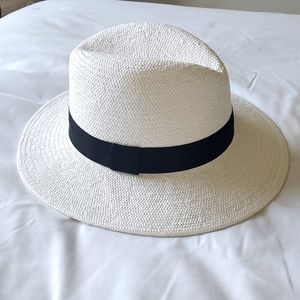 Brand new Banana Republic Straw Rancher with tags